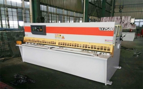 洛阳QC12K-4X2500数控摆式剪板机